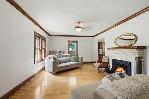 3856 Welcome Avenue N Robbinsdale MN 55422