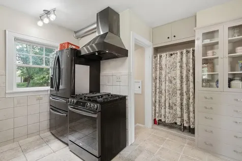 3856 Welcome Avenue N Robbinsdale MN 55422
