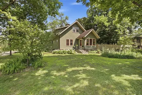 3856 Welcome Avenue N Robbinsdale MN 55422