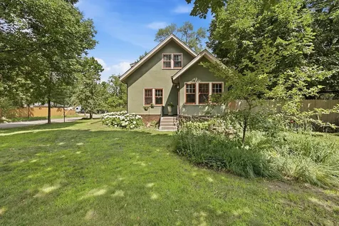 3856 Welcome Avenue N Robbinsdale MN 55422