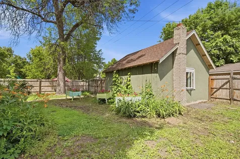 3856 Welcome Avenue N Robbinsdale MN 55422