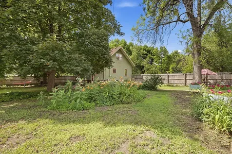 3856 Welcome Avenue N Robbinsdale MN 55422