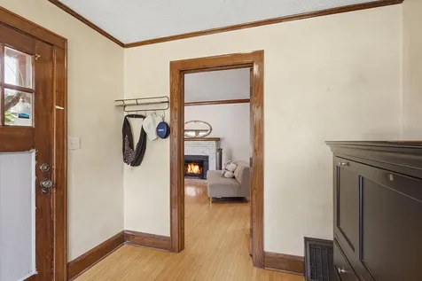 3856 Welcome Avenue N Robbinsdale MN 55422