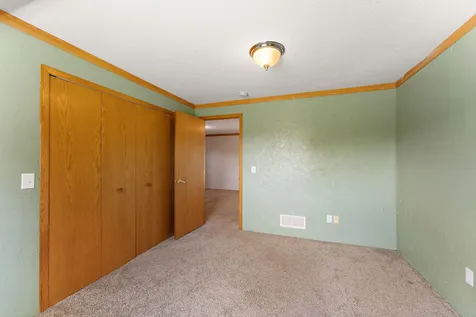 5785 Yucca Lane N Plymouth MN 55446