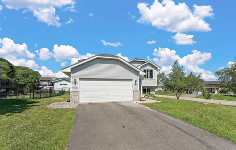 5785 Yucca Lane N Plymouth MN 55446