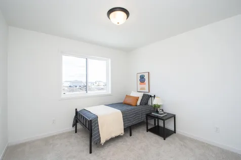 6805 Selkirk Drive S Fargo ND 58104