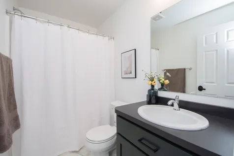 6805 Selkirk Drive S Fargo ND 58104