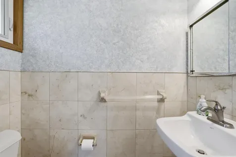 3110 W 82nd Street Bloomington MN 55431