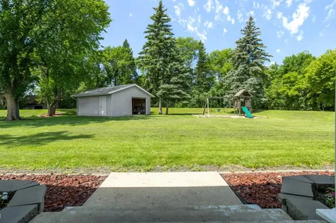 8010 182nd Avenue SE Wahpeton ND 58075