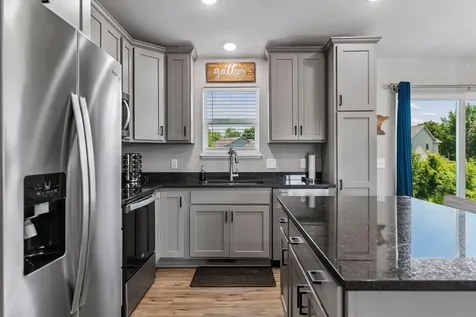 2131 River Bend Trail Mayer MN 55360