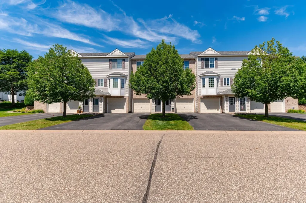 4960 Emmit Drive N Hugo MN 55038