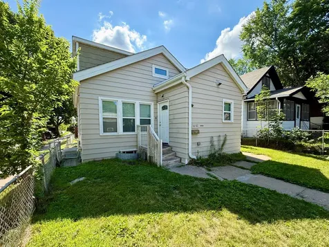 3858 Fremont Avenue N Minneapolis MN 55412
