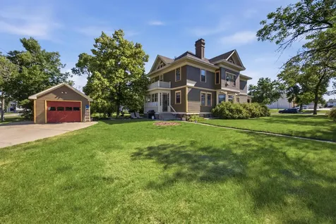 520 2nd Avenue SE Jamestown ND 58401