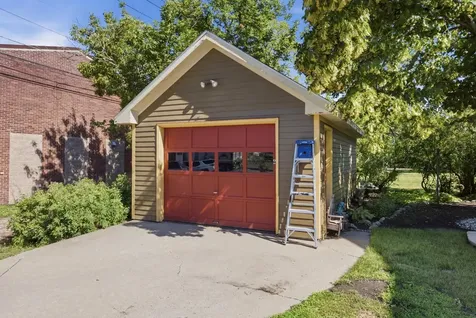 520 2nd Avenue SE Jamestown ND 58401