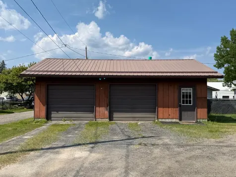 1632 4th Avenue E International Falls MN 56649