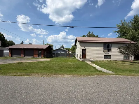 1632 4th Avenue E International Falls MN 56649