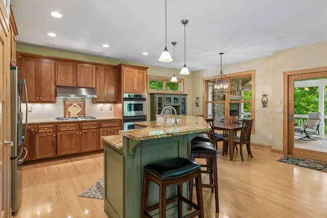 2866 Timberview Trail Chaska MN 55318