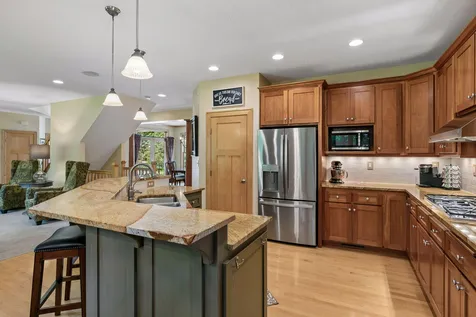 2866 Timberview Trail Chaska MN 55318