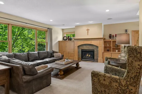 2866 Timberview Trail Chaska MN 55318