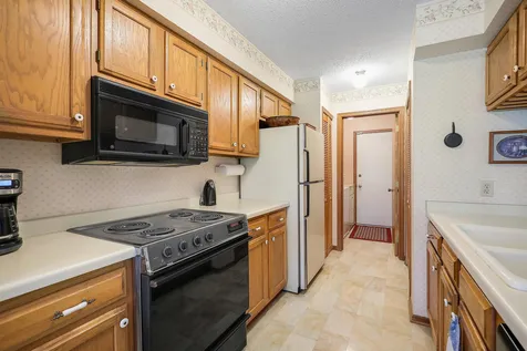 14389 Bedford Drive Eden Prairie MN 55346