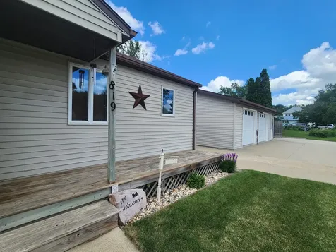 819 2nd Street SW Pipestone MN 56164