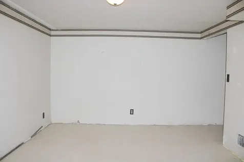 439 3rd Avenue SE Hutchinson MN 55350