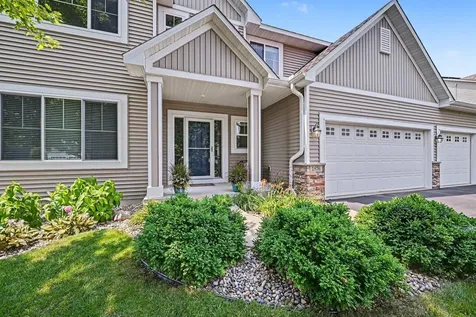 1876 Foothill Trail Shakopee MN 55379