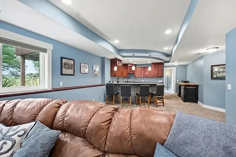 1876 Foothill Trail Shakopee MN 55379