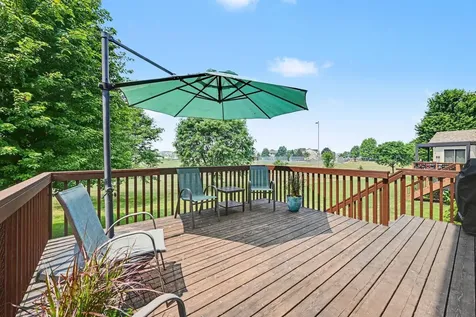 1876 Foothill Trail Shakopee MN 55379