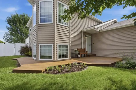 1268 39th Avenue S Moorhead MN 56560