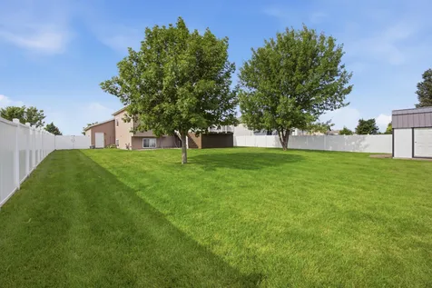 1268 39th Avenue S Moorhead MN 56560