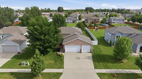 1268 39th Avenue S Moorhead MN 56560