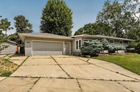 3307 21st Avenue NW Rochester MN 55901