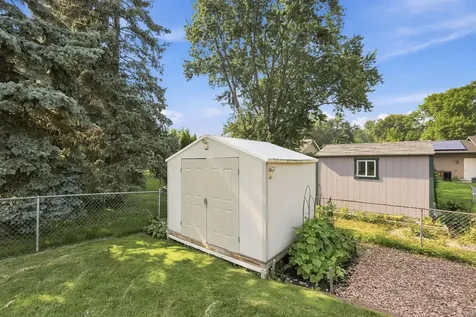 11852 99th Avenue N Maple Grove MN 55369