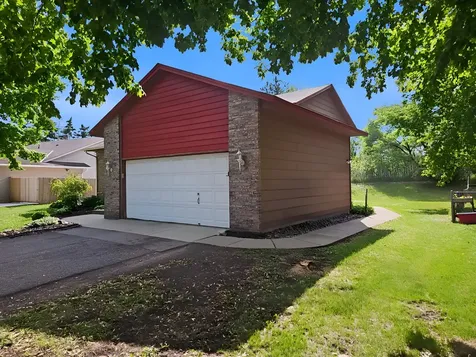 7613 Fairfield Road Brooklyn Park MN 55444