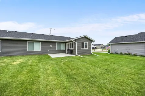 885 Tall Grass Court Wanamingo MN 55983