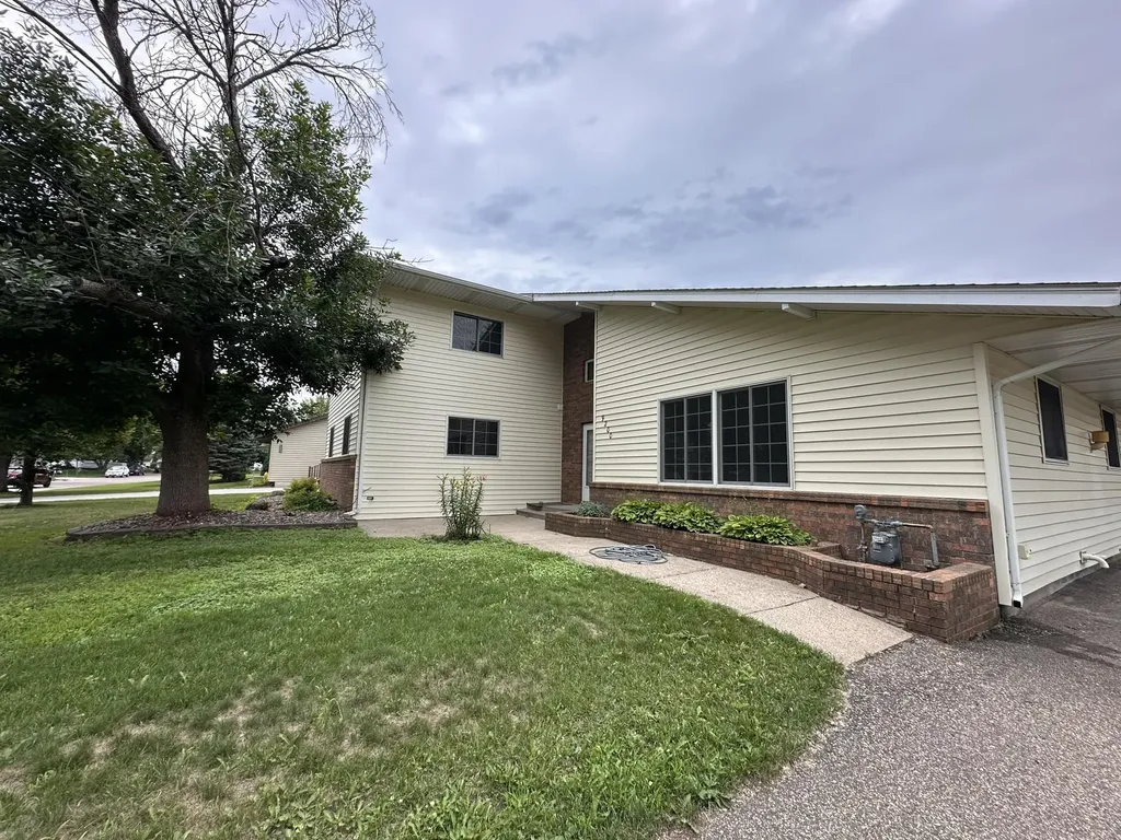 9200 Harkness Avenue S Cottage Grove MN 55016