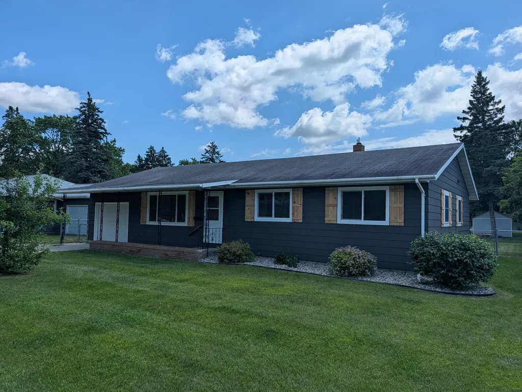 215 Madison Avenue SW Wadena MN 56482