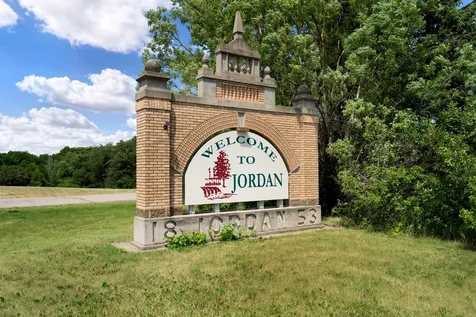 1323 Highland Lane Jordan MN 55352