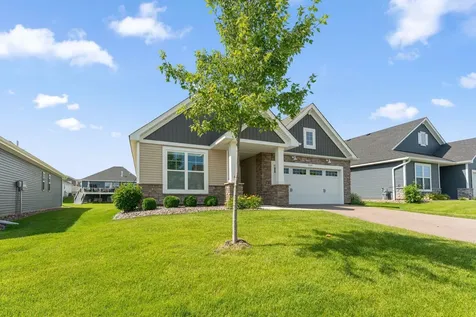7609 Upper 38th Street N Oakdale MN 55128