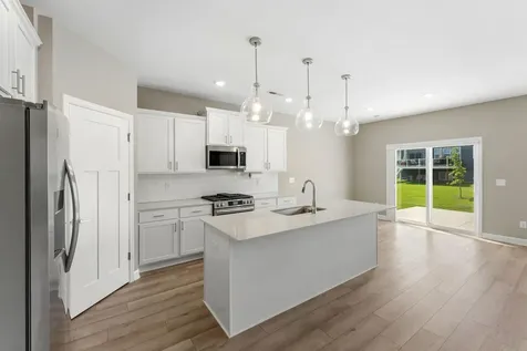 7609 Upper 38th Street N Oakdale MN 55128