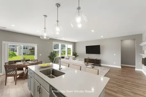 7609 Upper 38th Street N Oakdale MN 55128