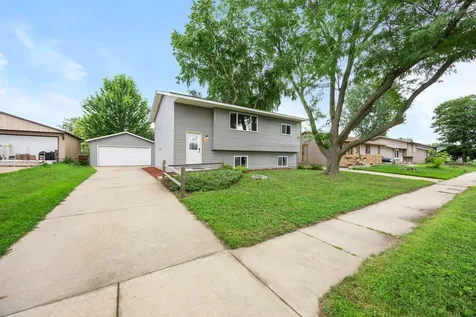 2043 42nd Street NW Rochester MN 55901