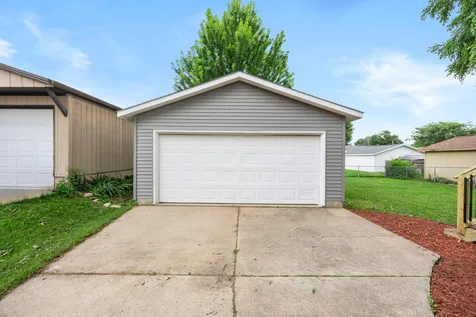 2043 42nd Street NW Rochester MN 55901