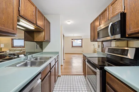 66 9th Street E Saint Paul MN 55101