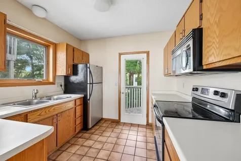3058 Lake Shore Drive Minneapolis MN 55416