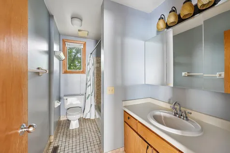3058 Lake Shore Drive Minneapolis MN 55416