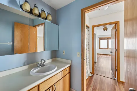 3058 Lake Shore Drive Minneapolis MN 55416