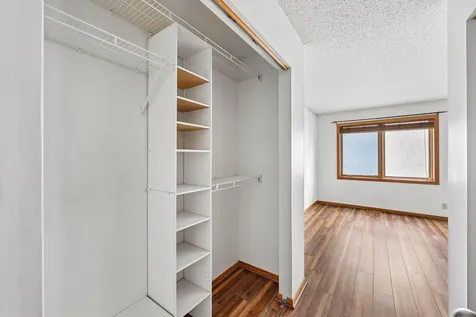 3058 Lake Shore Drive Minneapolis MN 55416