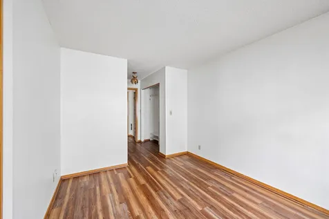 3058 Lake Shore Drive Minneapolis MN 55416